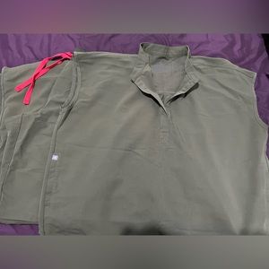 Large Kade Pants, Medium Rafael Top Green Figs with Pink String